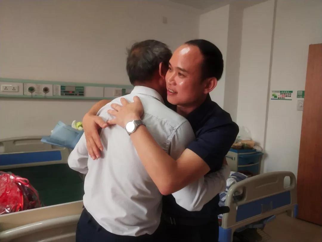 真情關(guān)懷，慰問(wèn)員工丨老羅，愿您早日康復(fù)！